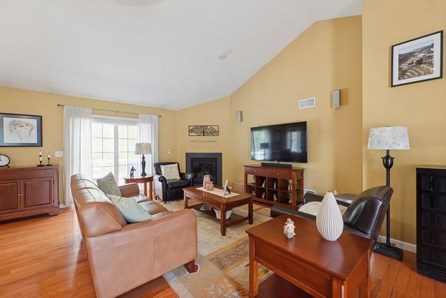 3080 Club House Dr, Dighton, MA 02715