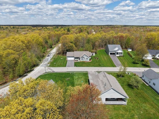 3080 Club House Dr, Dighton, MA 02715