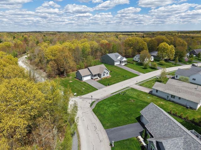 3080 Club House Dr, Dighton, MA 02715