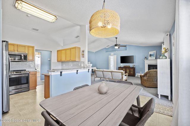 400 Helicon Avenue NW, Palm Bay, FL 32907