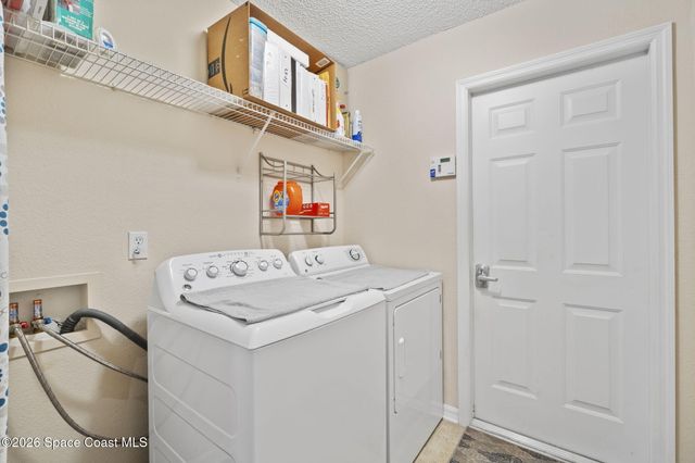 400 Helicon Avenue NW, Palm Bay, FL 32907