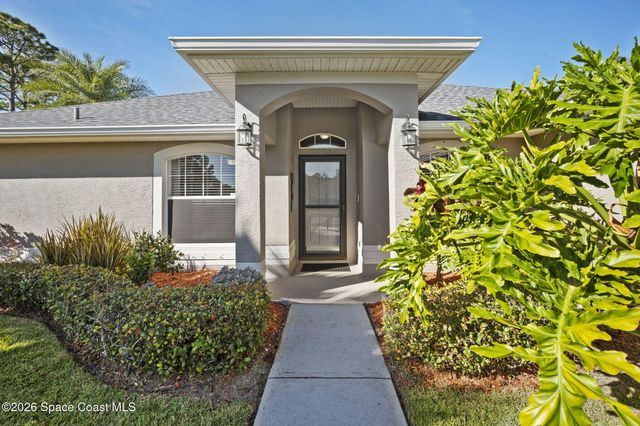 400 Helicon Avenue NW, Palm Bay, FL 32907