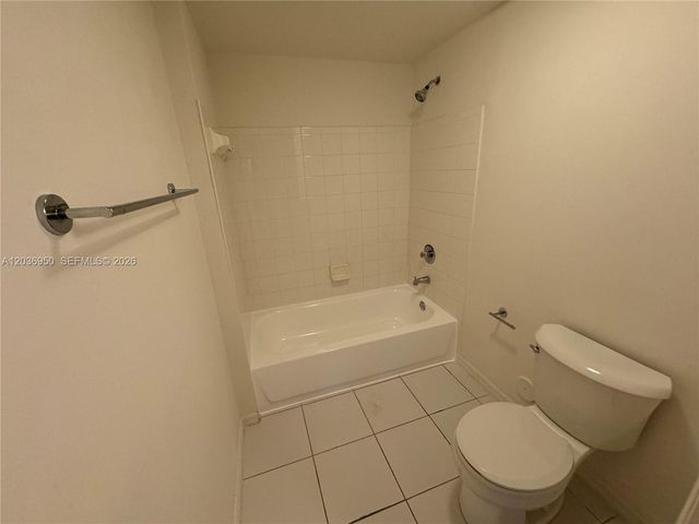 2492 Centergate Dr 102, Miramar, FL 33025