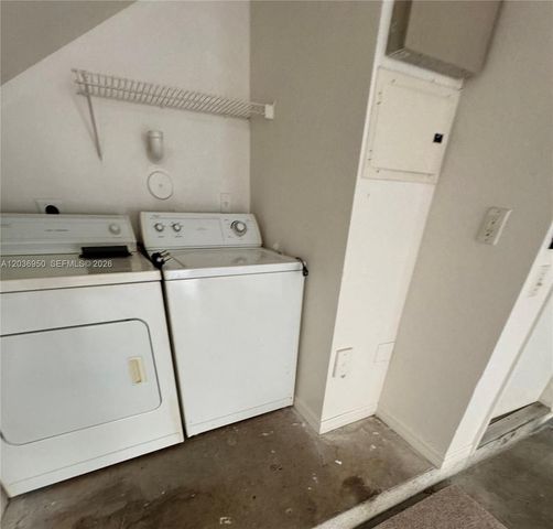 2492 Centergate Dr 102, Miramar, FL 33025