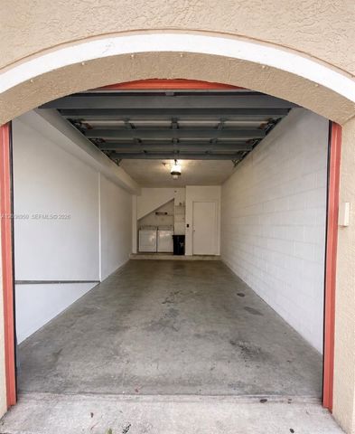 2492 Centergate Dr 102, Miramar, FL 33025