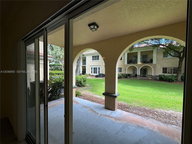 2492 Centergate Dr 102, Miramar, FL 33025