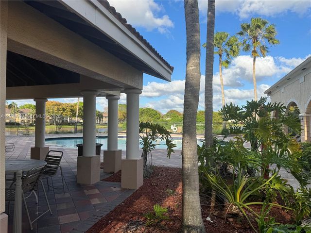 2492 Centergate Dr 102, Miramar, FL 33025