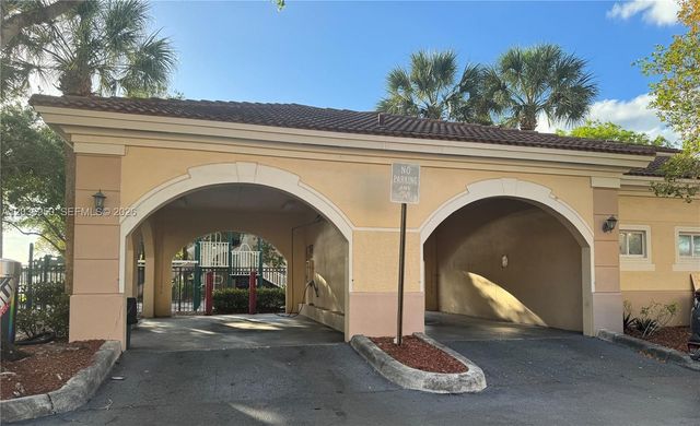2492 Centergate Dr 102, Miramar, FL 33025