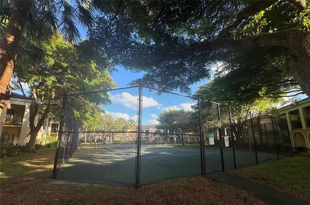 2492 Centergate Dr 102, Miramar, FL 33025