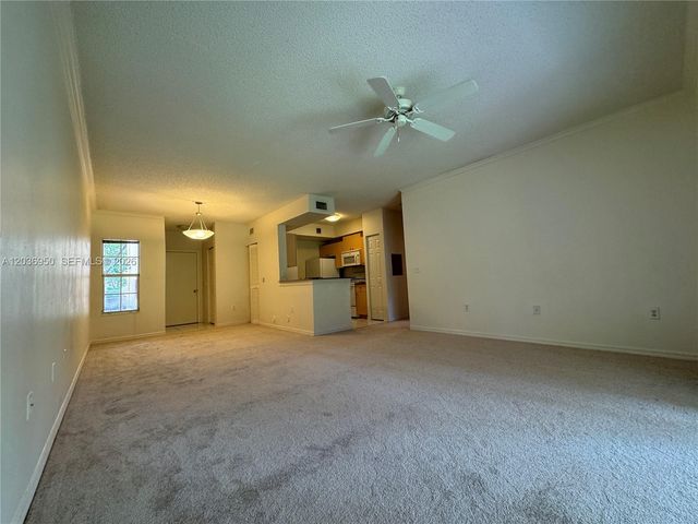 2492 Centergate Dr 102, Miramar, FL 33025
