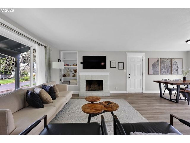 1533 SEQUOIA Ave, Springfield, OR 97477