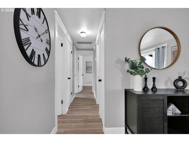 1533 SEQUOIA Ave, Springfield, OR 97477