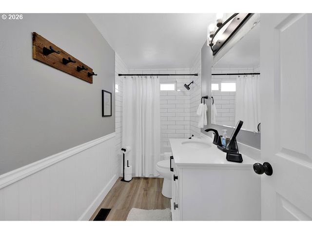 1533 SEQUOIA Ave, Springfield, OR 97477