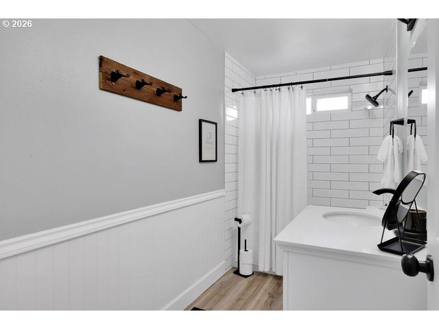 1533 SEQUOIA Ave, Springfield, OR 97477