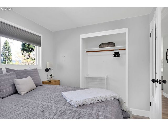 1533 SEQUOIA Ave, Springfield, OR 97477