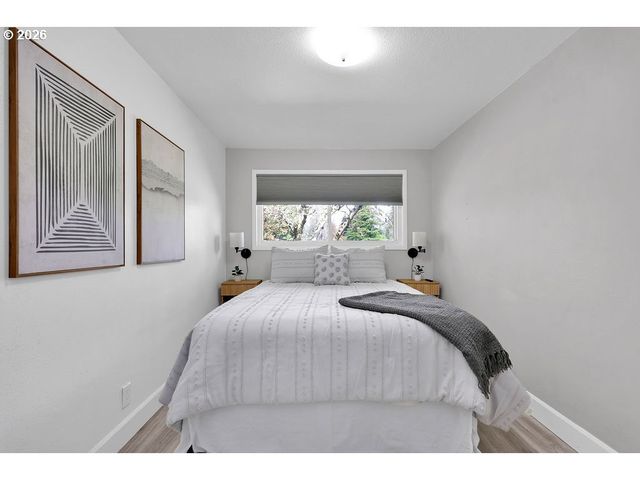 1533 SEQUOIA Ave, Springfield, OR 97477