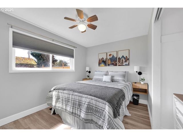 1533 SEQUOIA Ave, Springfield, OR 97477