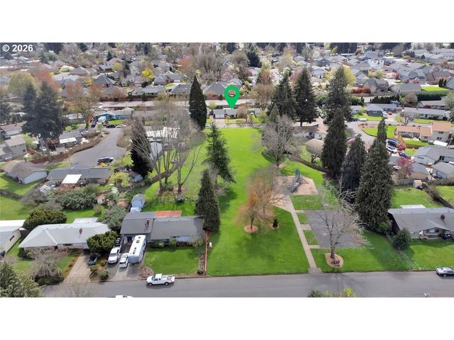 1533 SEQUOIA Ave, Springfield, OR 97477