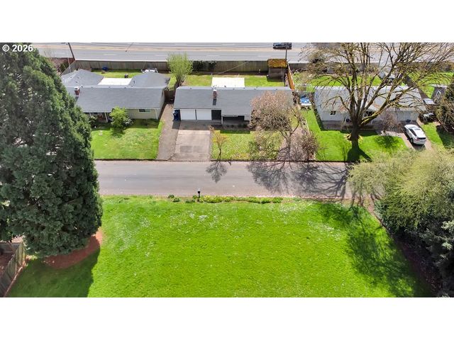 1533 SEQUOIA Ave, Springfield, OR 97477