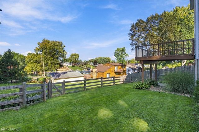 3704 N Viona Drive, Akron, OH 44319
