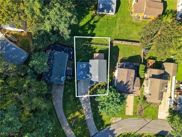 3704 N Viona Drive, Akron, OH 44319