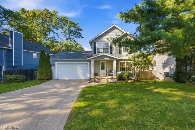 3704 N Viona Drive, Akron, OH 44319