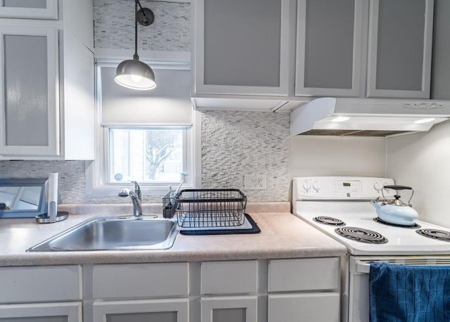 1406 N 12TH AVENUE, Wausau, WI 54401