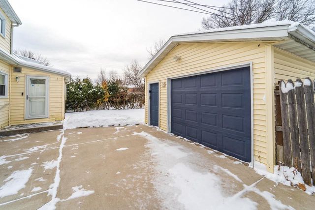 1406 N 12TH AVENUE, Wausau, WI 54401