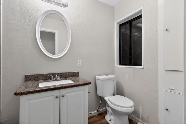 315 Acacia Street, Lake Jackson, TX 77566
