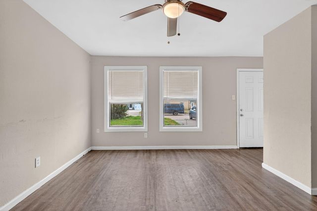 315 Acacia Street, Lake Jackson, TX 77566