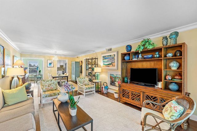 800 E Camino Real 409, Boca Raton, FL 33432