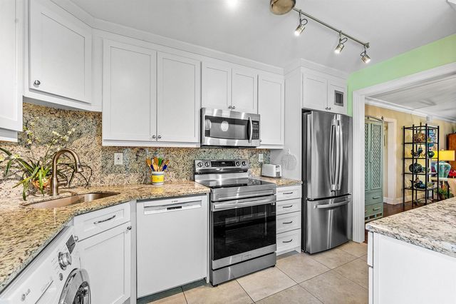 800 E Camino Real 409, Boca Raton, FL 33432