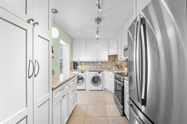 800 E Camino Real 409, Boca Raton, FL 33432