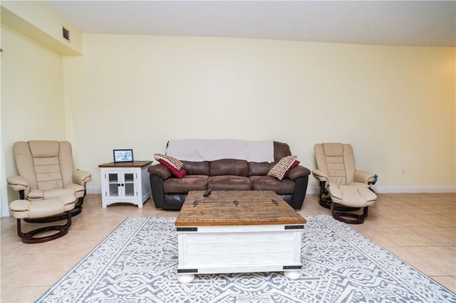 4350 Doubles Alley Drive 101, Vero Beach, FL 32967