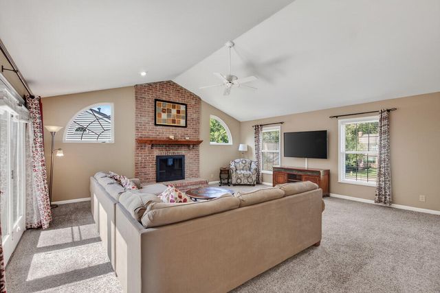 3322 Kingsburg Court, Erlanger, KY 41018