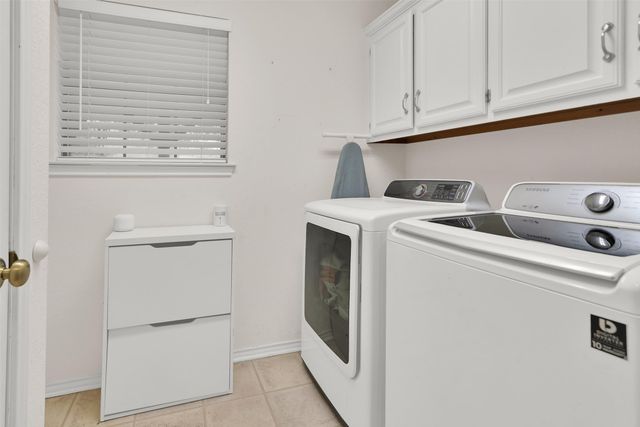 200 Pecan Street, Ector, TX 75439