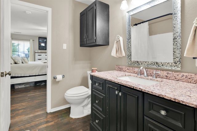 200 Pecan Street, Ector, TX 75439