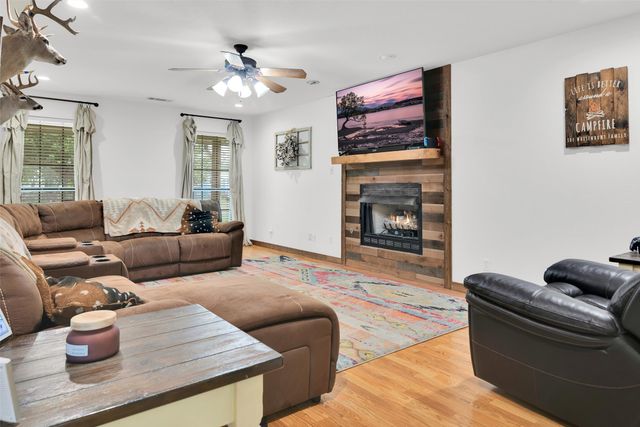 200 Pecan Street, Ector, TX 75439