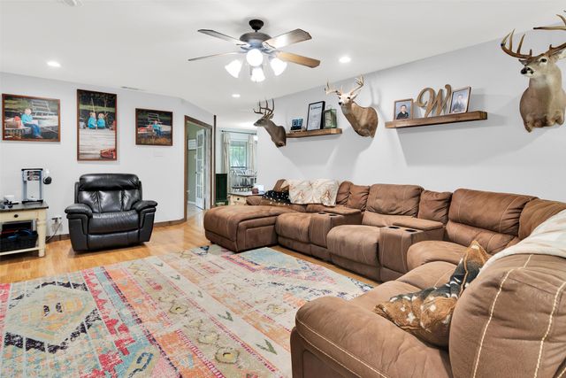 200 Pecan Street, Ector, TX 75439