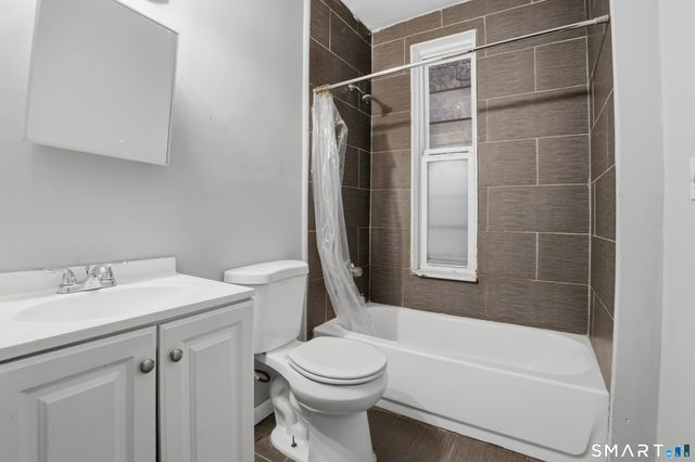 584 Kossuth Street, Bridgeport, CT 06608