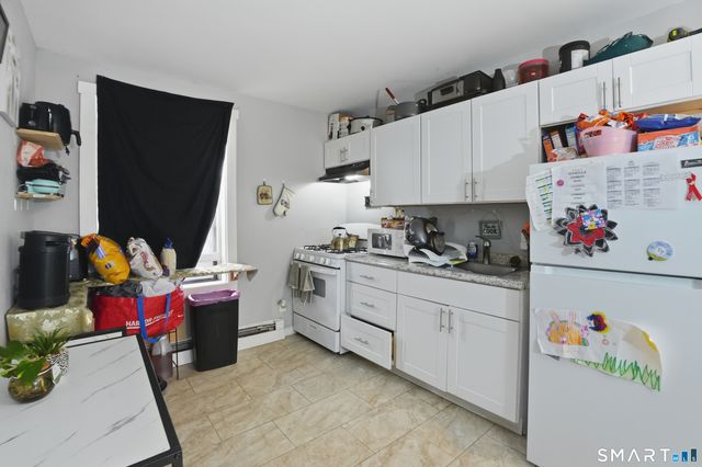 584 Kossuth Street, Bridgeport, CT 06608