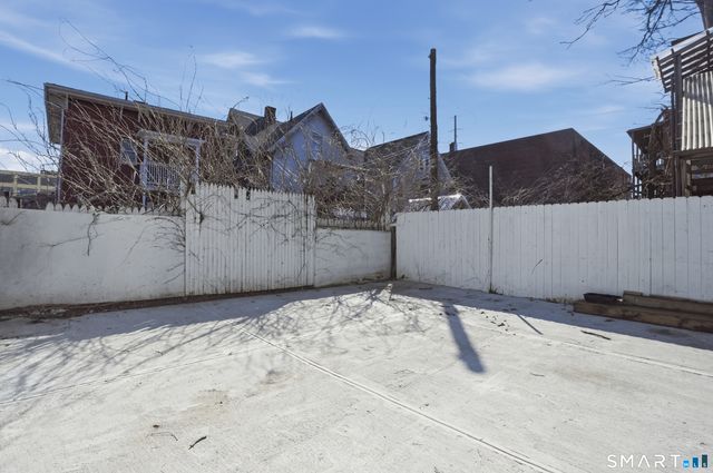 584 Kossuth Street, Bridgeport, CT 06608