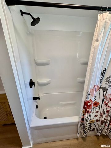 527 S Rotan Street, Salem, IL 62881