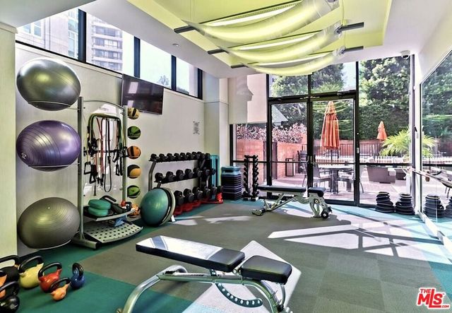 10560 Wilshire Boulevard 603, Los Angeles, CA 90024