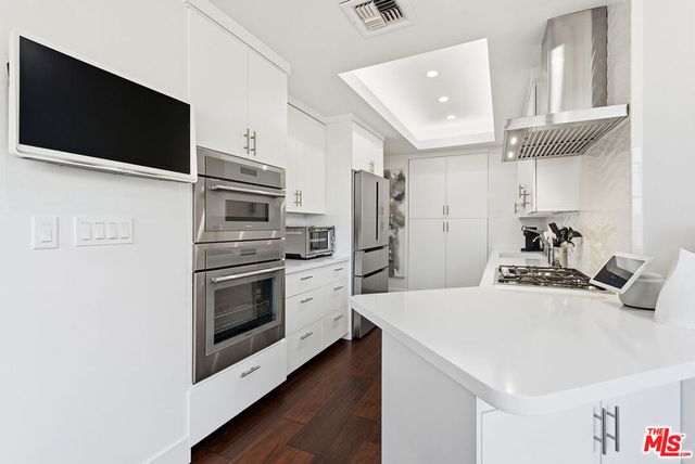 10560 Wilshire Boulevard 603, Los Angeles, CA 90024