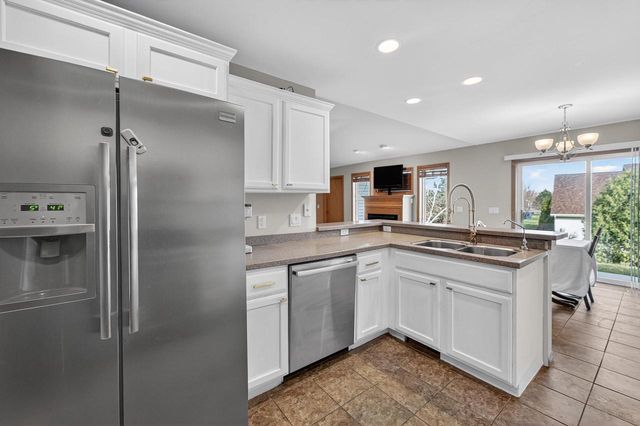 799 Edenberry Lane, Oregon, WI 53575
