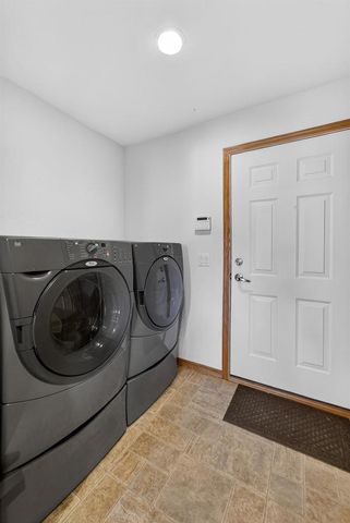 799 Edenberry Lane, Oregon, WI 53575