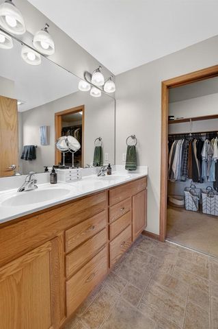 799 Edenberry Lane, Oregon, WI 53575