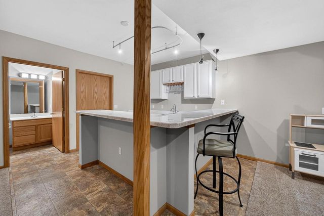 799 Edenberry Lane, Oregon, WI 53575