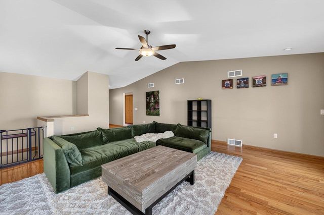 799 Edenberry Lane, Oregon, WI 53575
